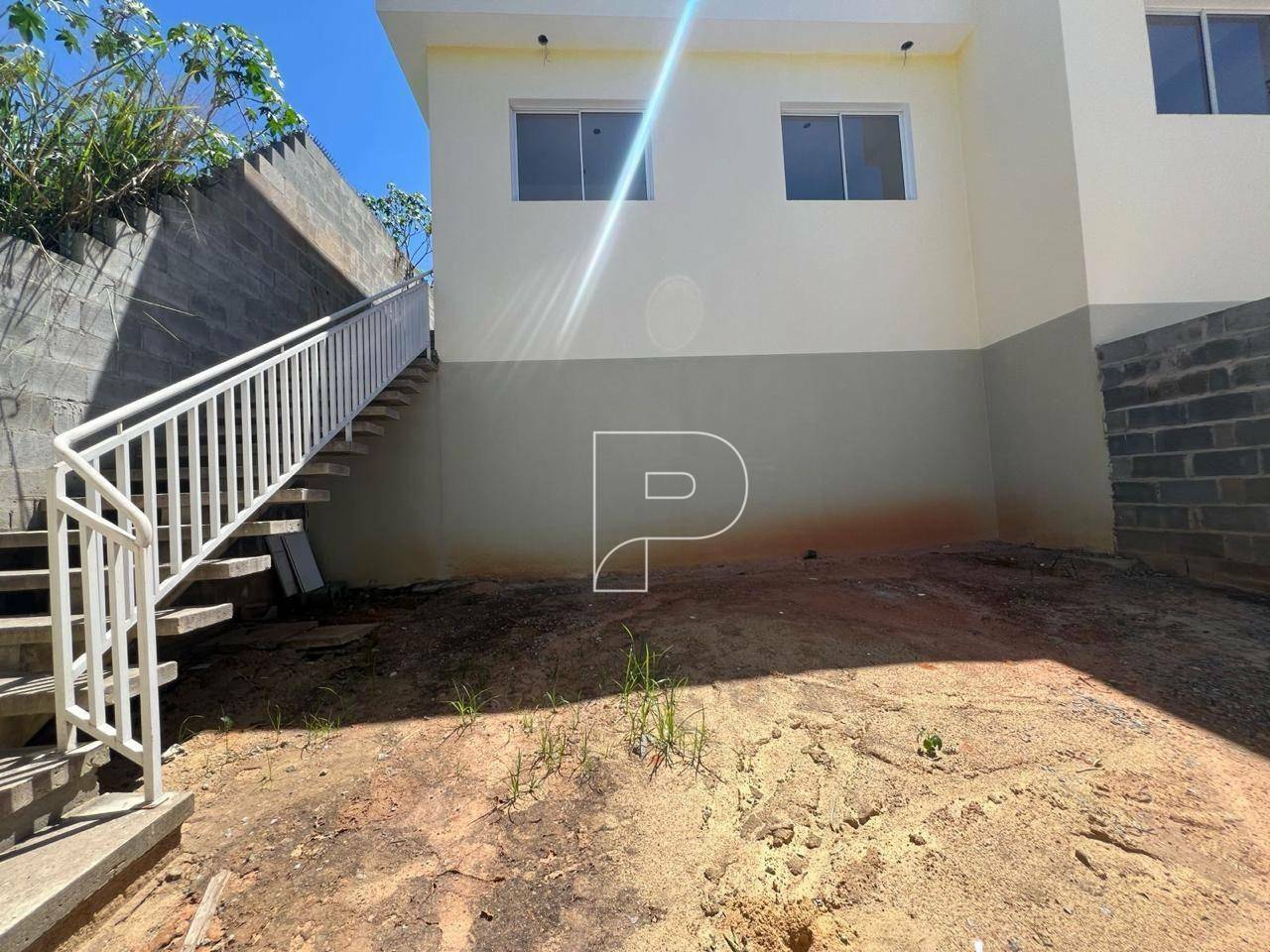 Casa à venda e aluguel com 2 quartos, 70m² - Foto 4