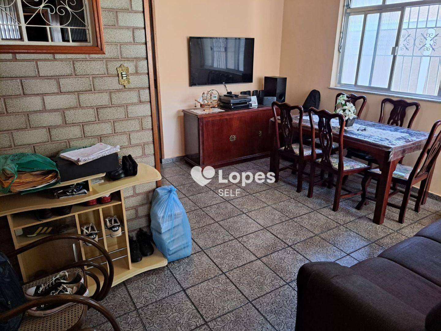 Casa à venda com 4 quartos, 210m² - Foto 3