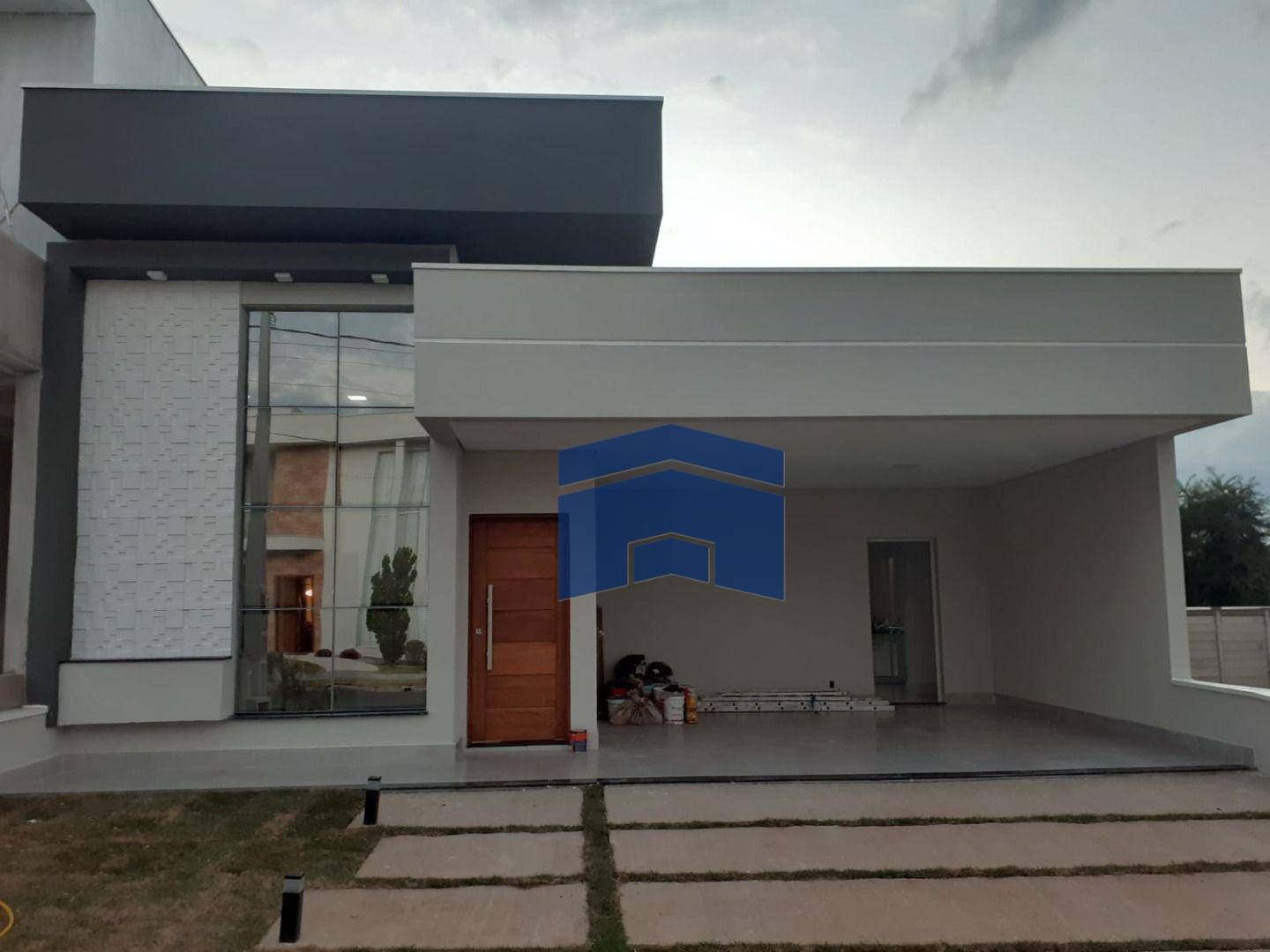 Casa de Condomínio à venda com 3 quartos, 182m² - Foto 1