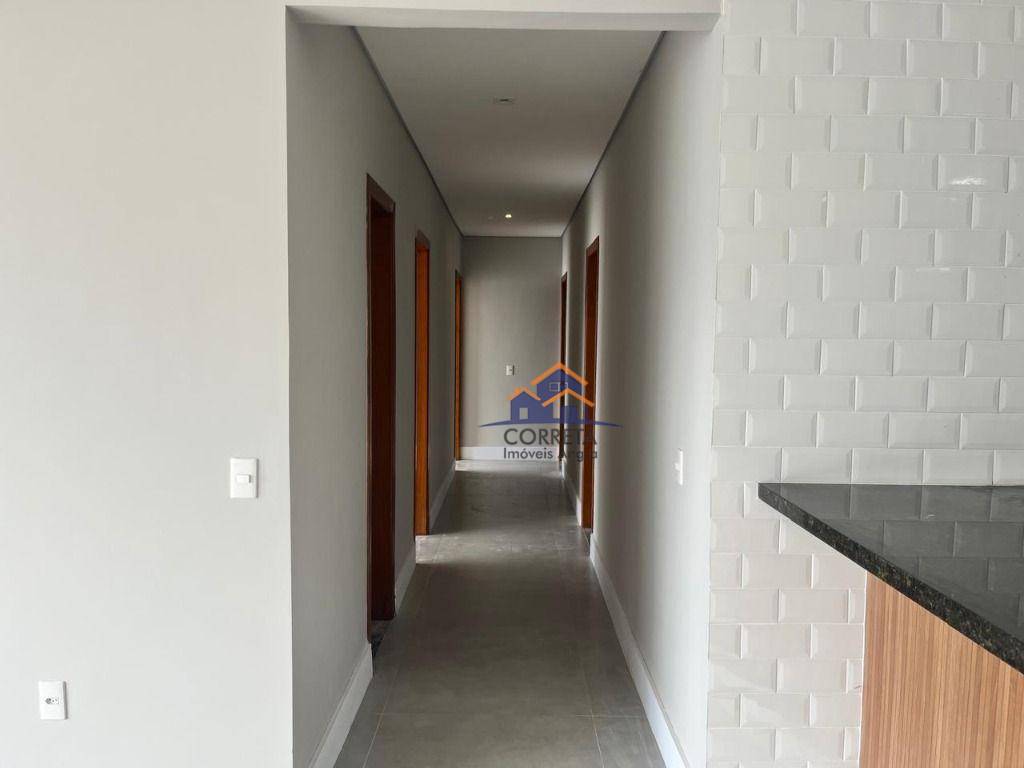 Casa à venda com 4 quartos, 240m² - Foto 10