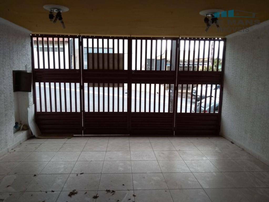 Casa à venda com 2 quartos, 150m² - Foto 2