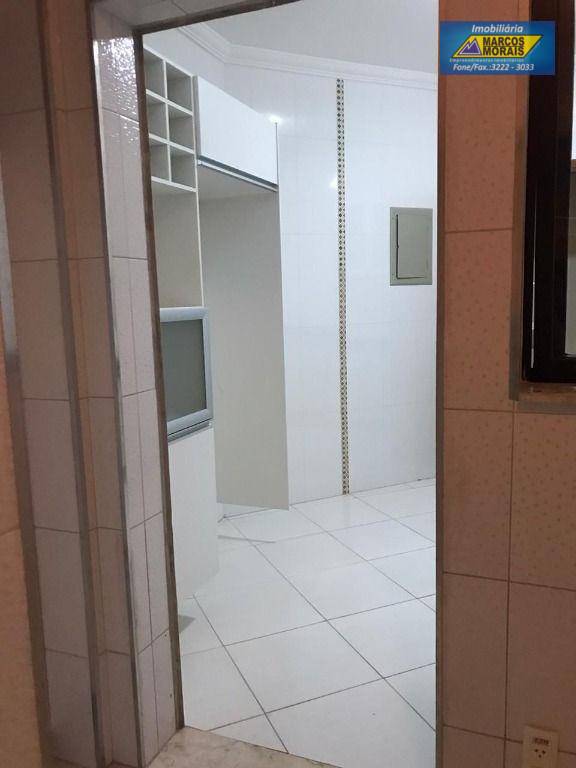 Apartamento para alugar com 3 quartos, 115m² - Foto 17