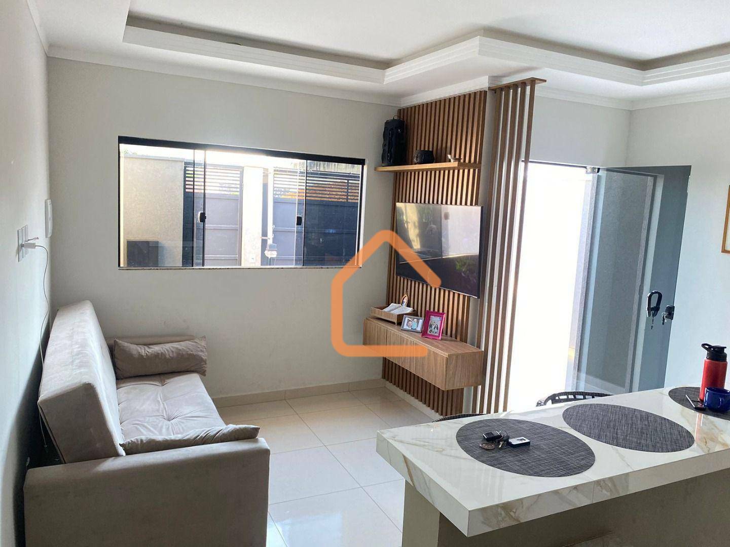 Casa à venda com 3 quartos, 77m² - Foto 2