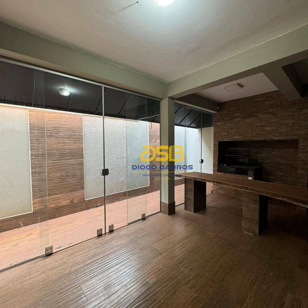 Casa para alugar com 3 quartos, 191m² - Foto 23