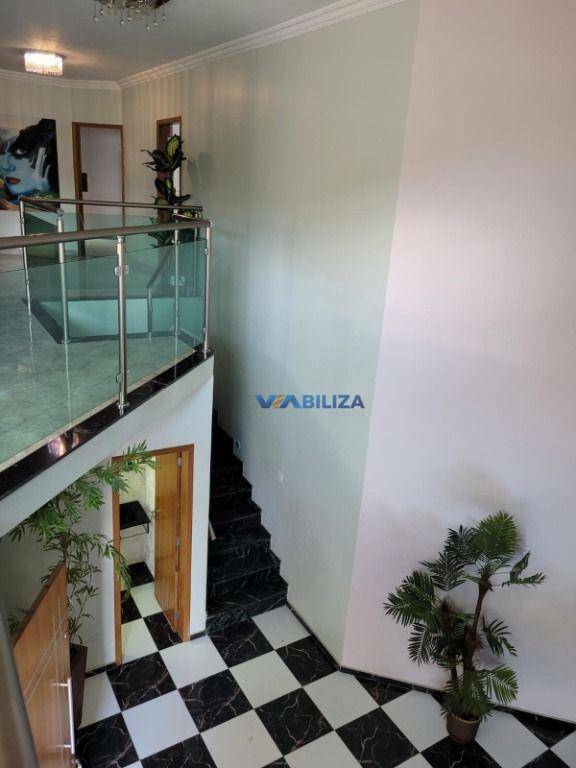 Sobrado à venda com 3 quartos, 200m² - Foto 15