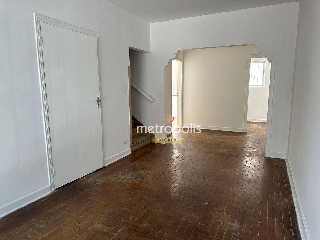 Sobrado para alugar com 4 quartos, 150m² - Foto 1