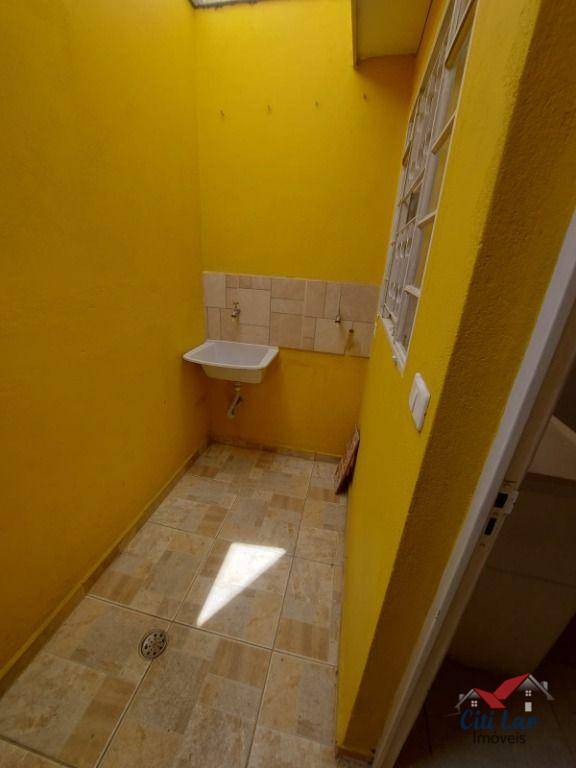 Sobrado para alugar com 2 quartos, 63m² - Foto 6