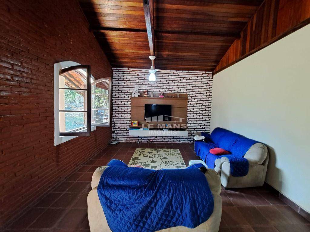 Chácara à venda com 3 quartos, 380m² - Foto 6