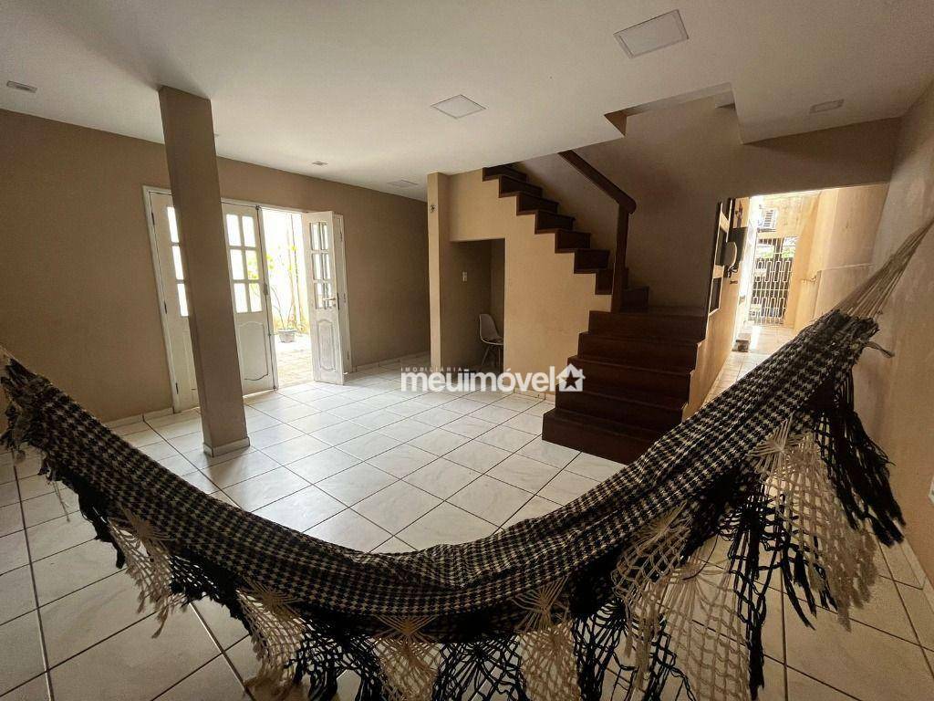 Casa à venda com 5 quartos, 230m² - Foto 12