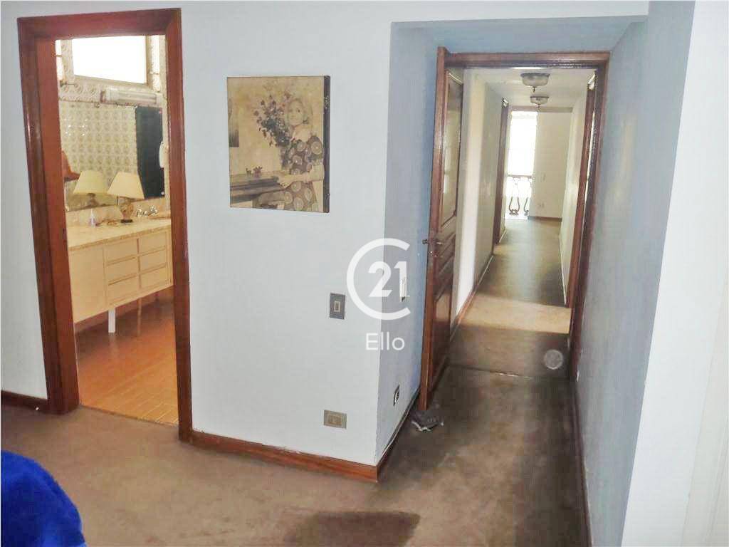 Casa à venda e aluguel com 5 quartos, 1400m² - Foto 4