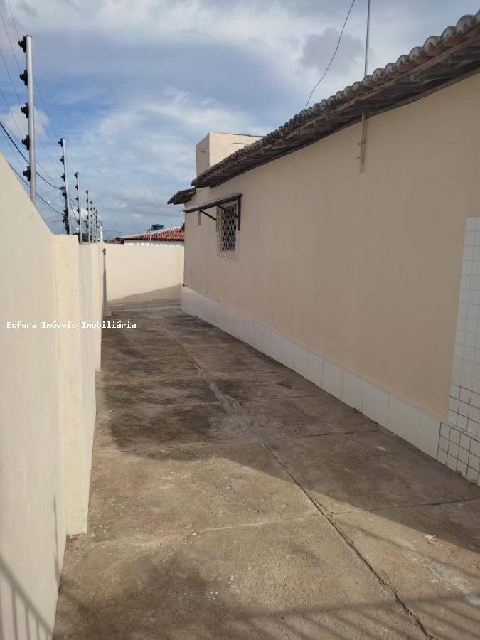 Casa à venda com 2 quartos, 250m² - Foto 6