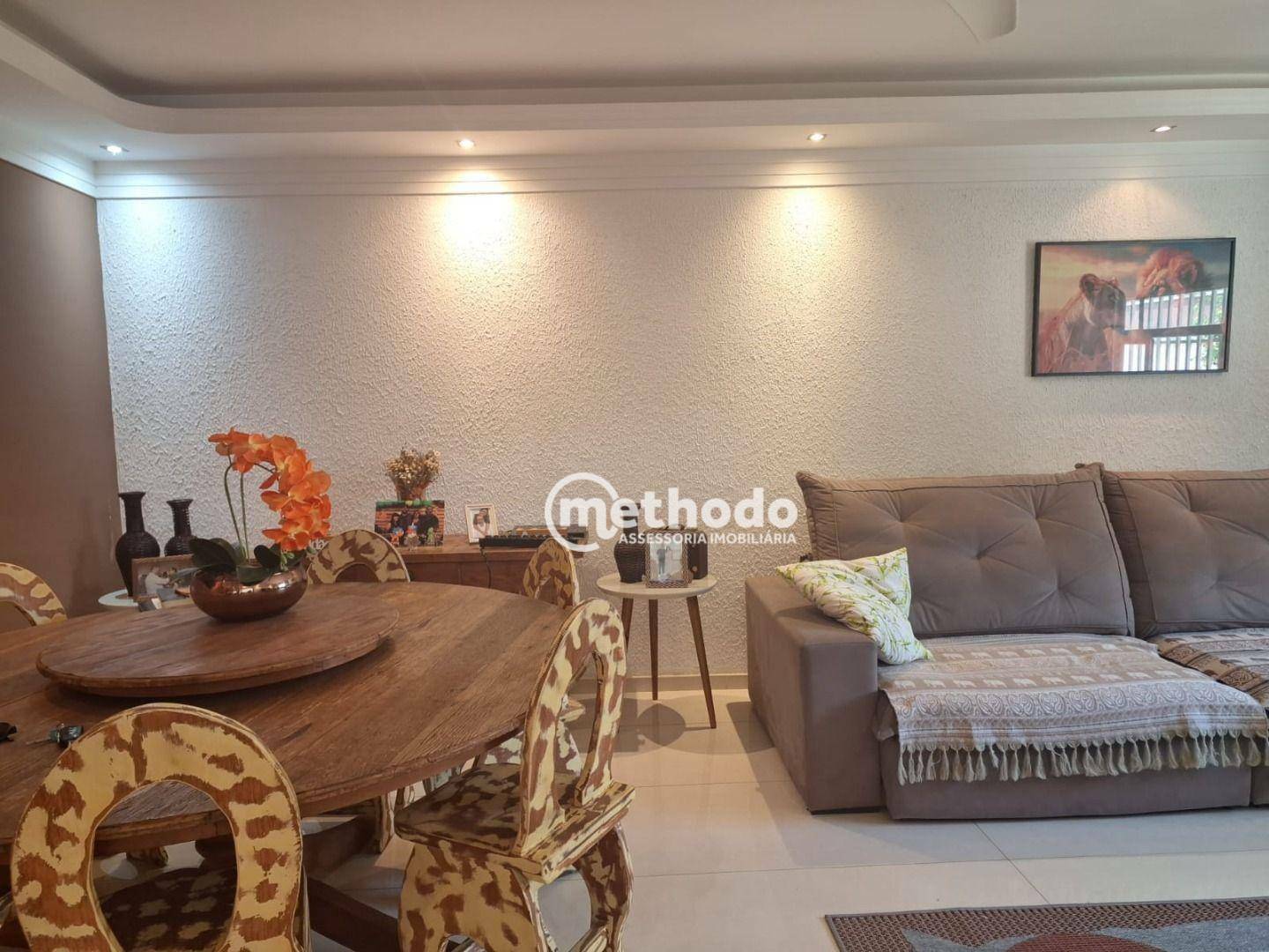 Casa à venda com 3 quartos, 220m² - Foto 2