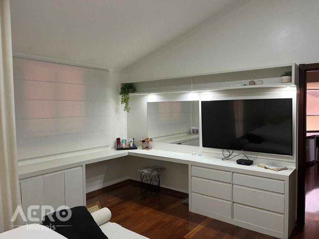 Casa de Condomínio à venda com 3 quartos, 338m² - Foto 14