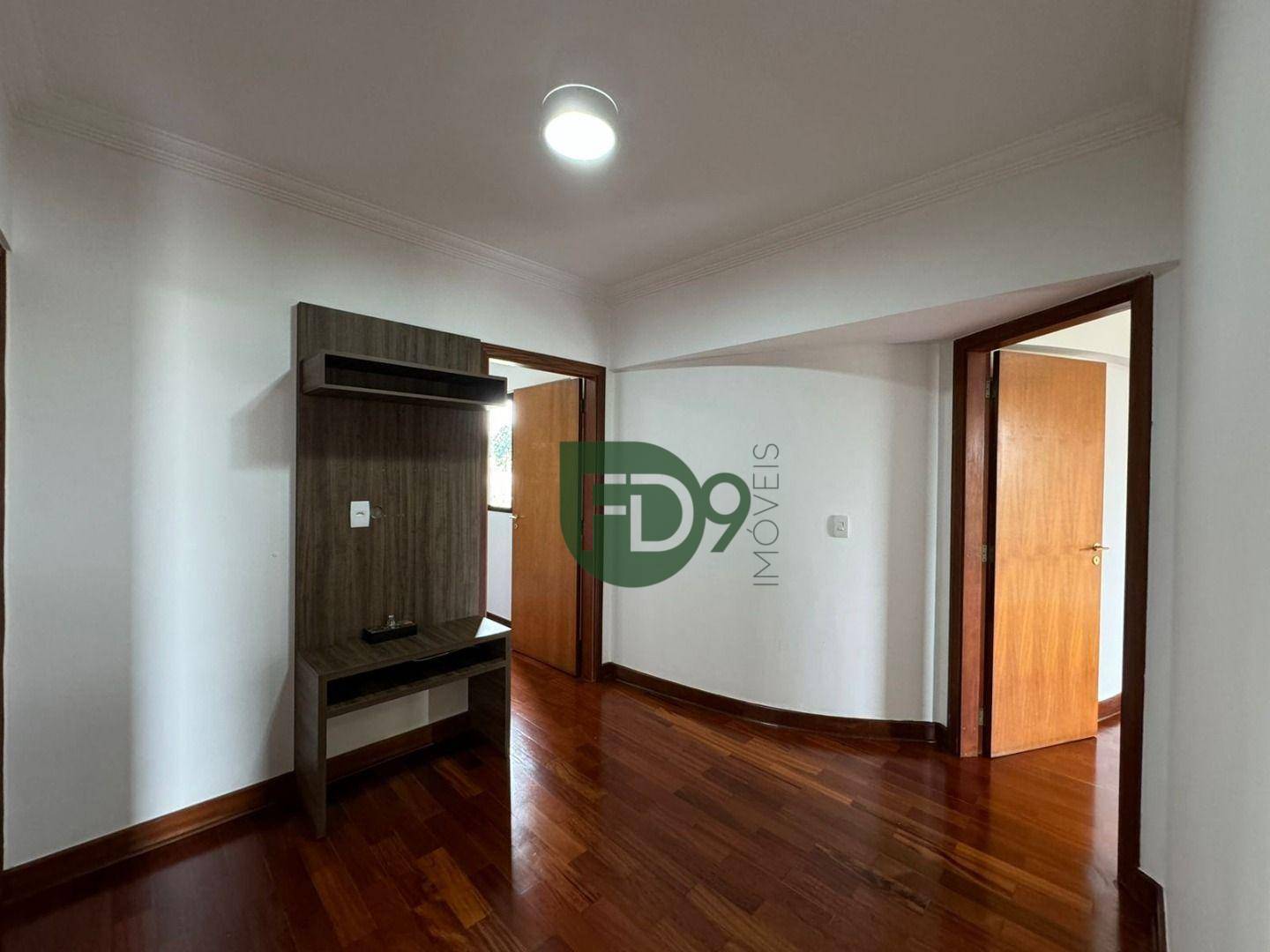 Apartamento à venda com 3 quartos, 130m² - Foto 14