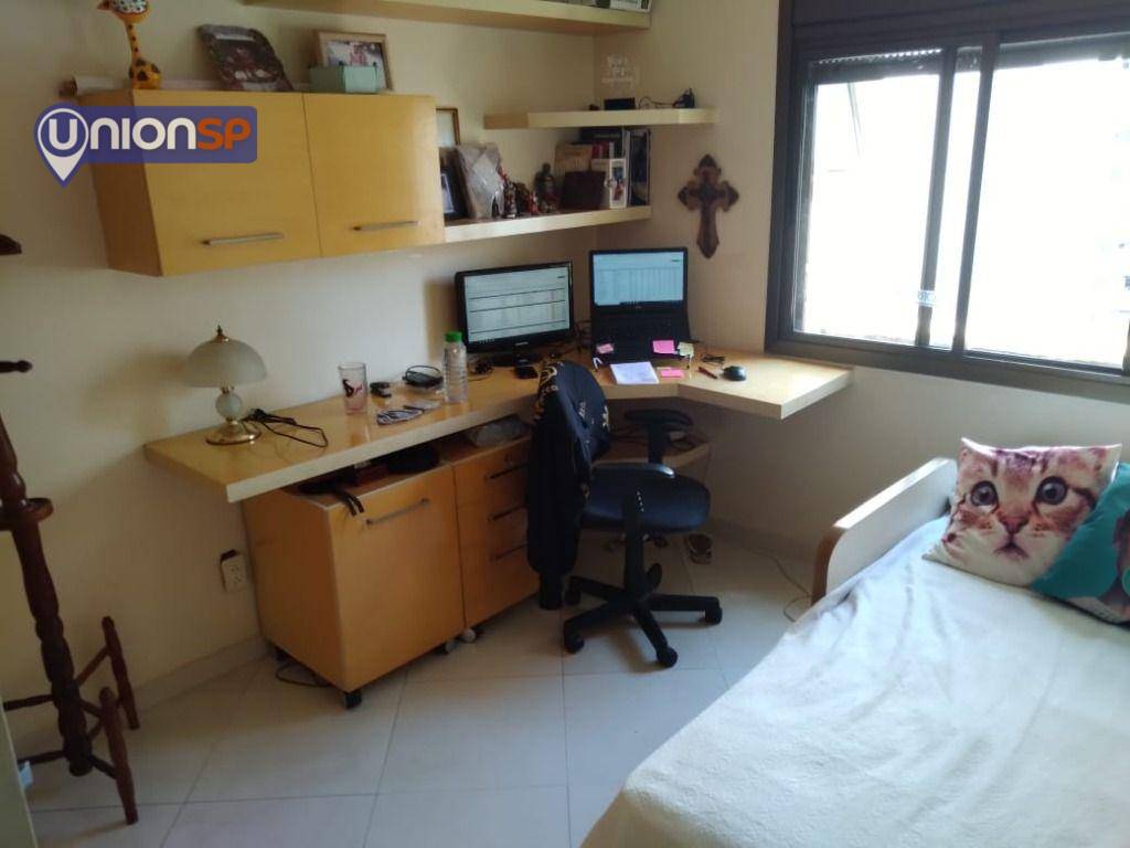 Apartamento à venda com 3 quartos, 159m² - Foto 7