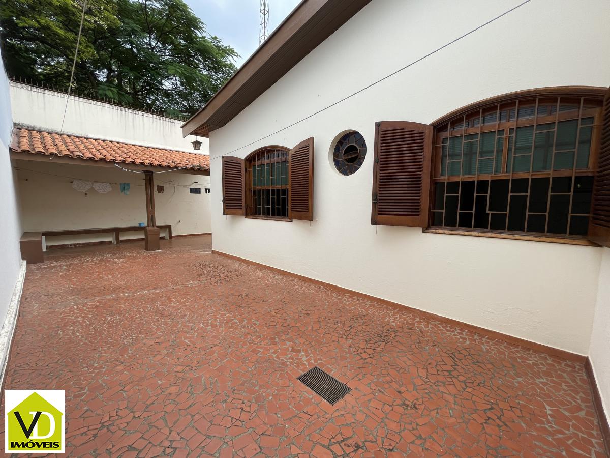 Casa à venda com 3 quartos, 200m² - Foto 25