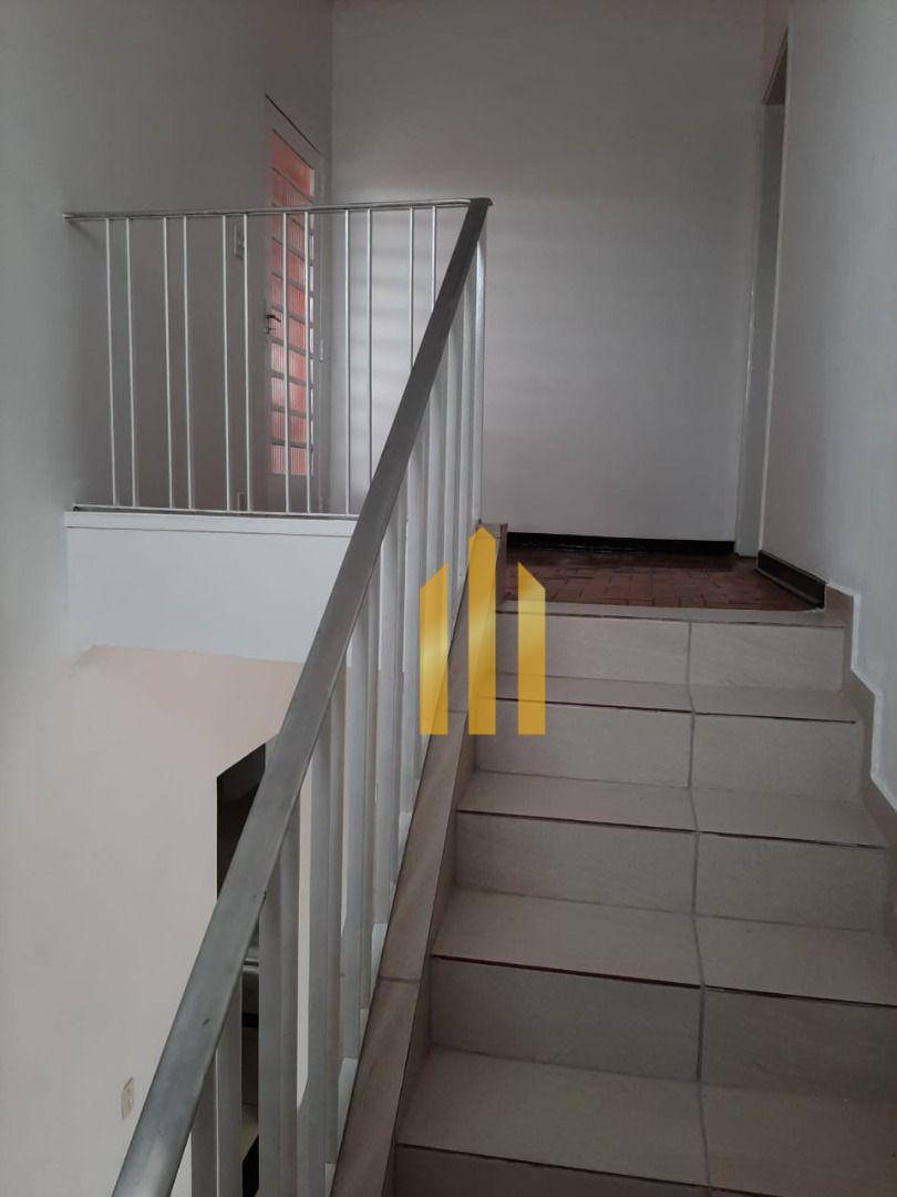 Sobrado para alugar com 6 quartos, 250m² - Foto 18