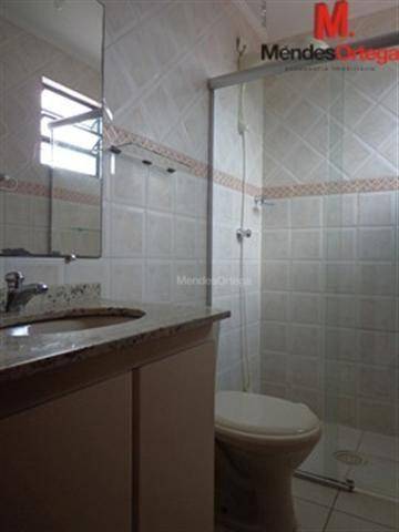 Apartamento para alugar com 2 quartos, 72m² - Foto 8