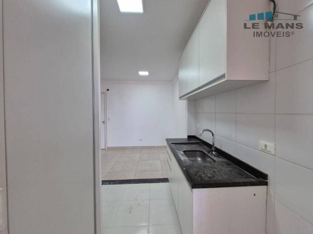 Apartamento para alugar com 2 quartos, 70m² - Foto 4