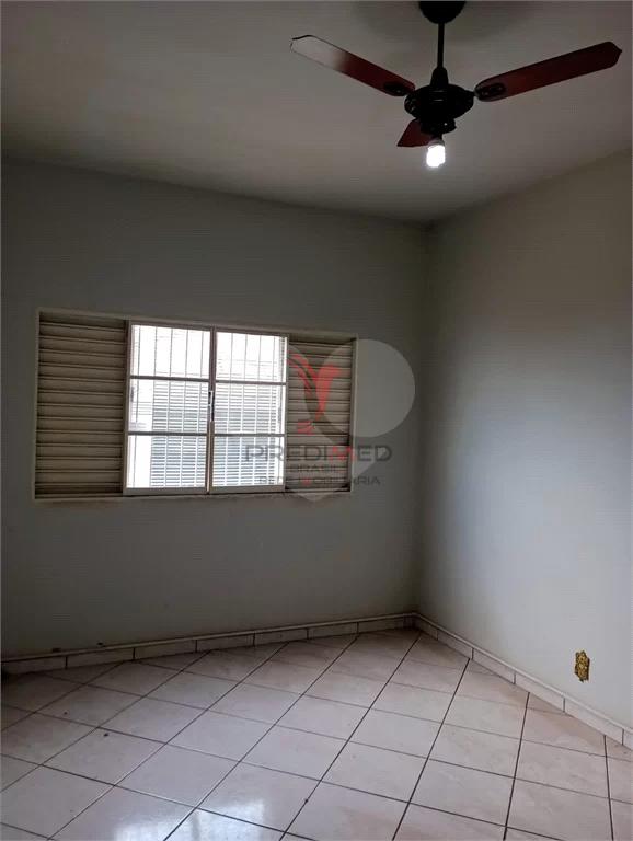 Sobrado à venda com 3 quartos, 261m² - Foto 1