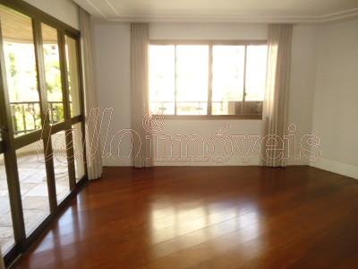 Apartamento para alugar com 4 quartos, 247m² - Foto 2