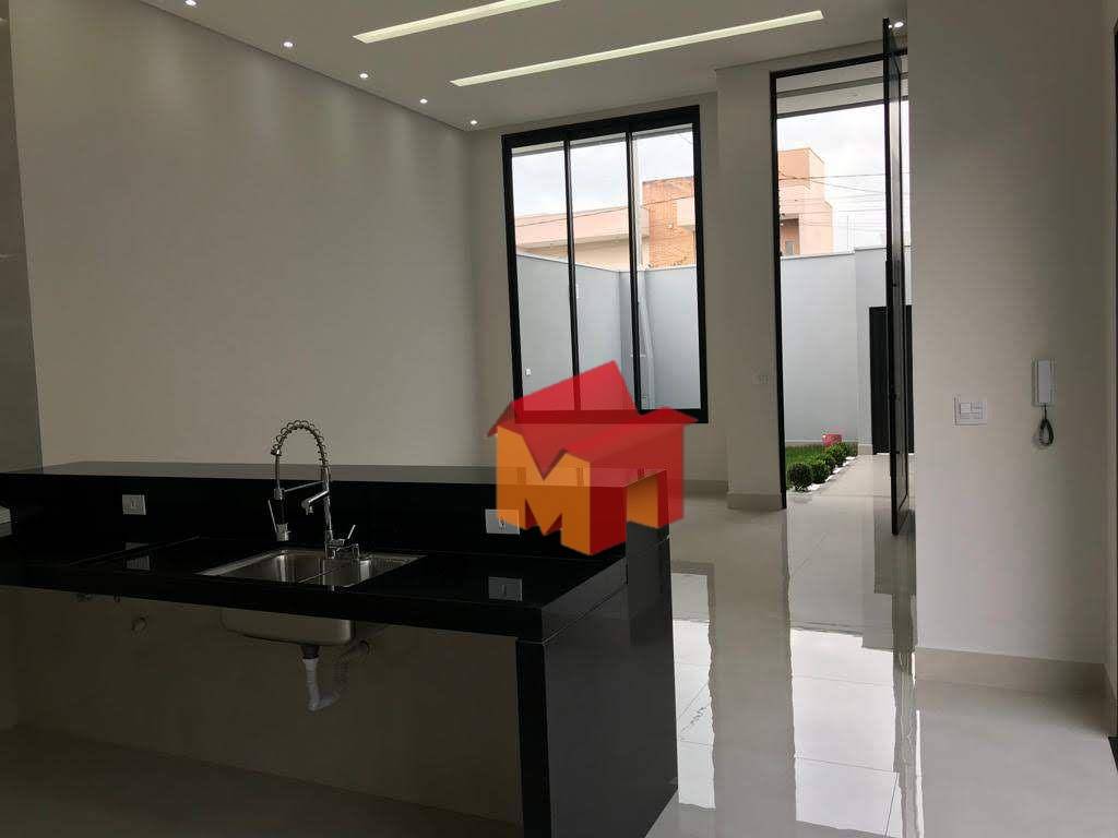 Casa à venda com 3 quartos, 215m² - Foto 3