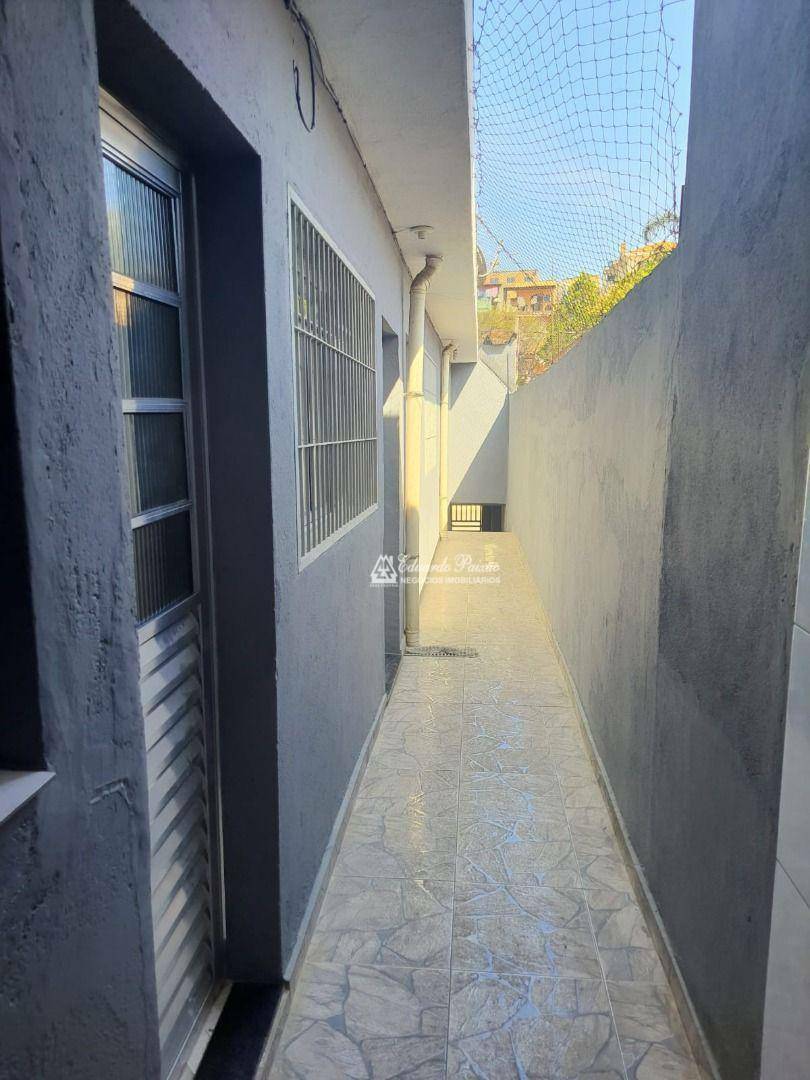 Sobrado à venda com 2 quartos, 156m² - Foto 5