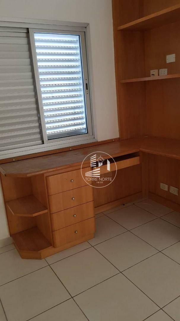 Apartamento à venda com 2 quartos, 67m² - Foto 11