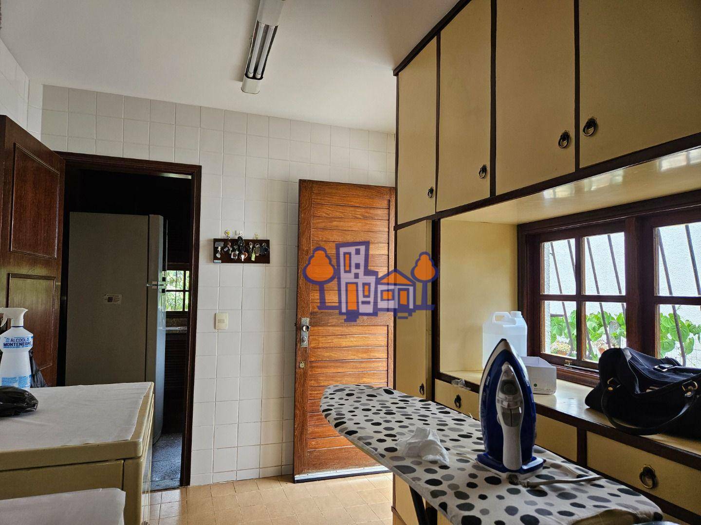 Casa à venda com 4 quartos, 300m² - Foto 24