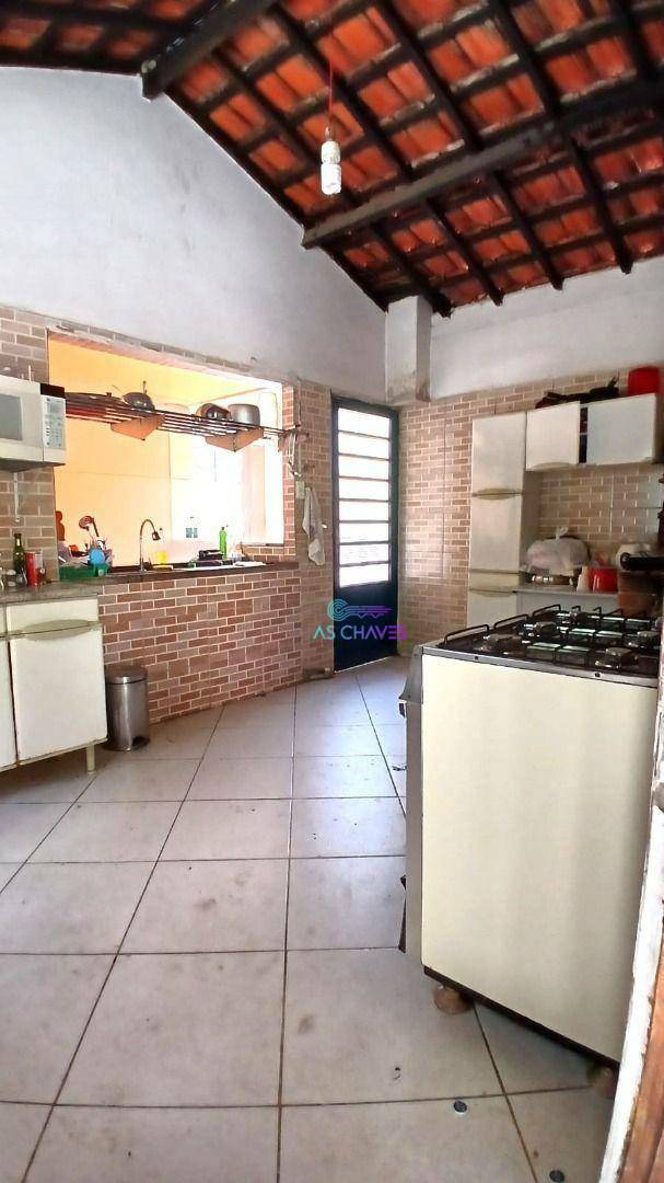 Chácara à venda com 7 quartos, 700m² - Foto 10