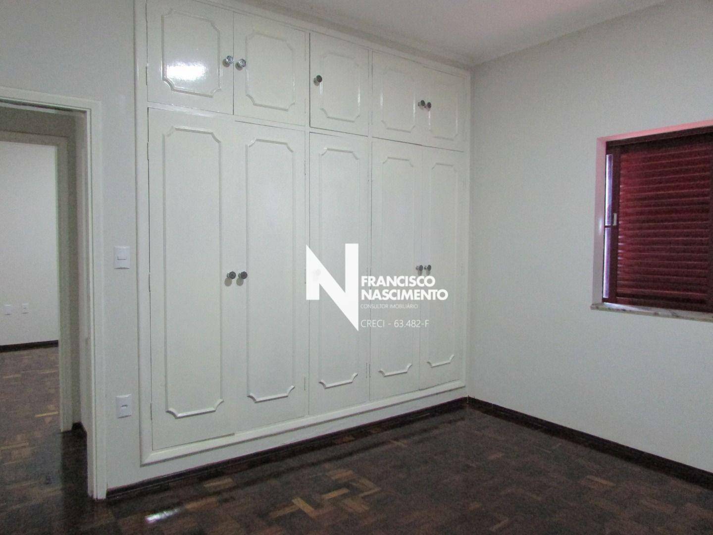 Casa à venda com 4 quartos, 285m² - Foto 24