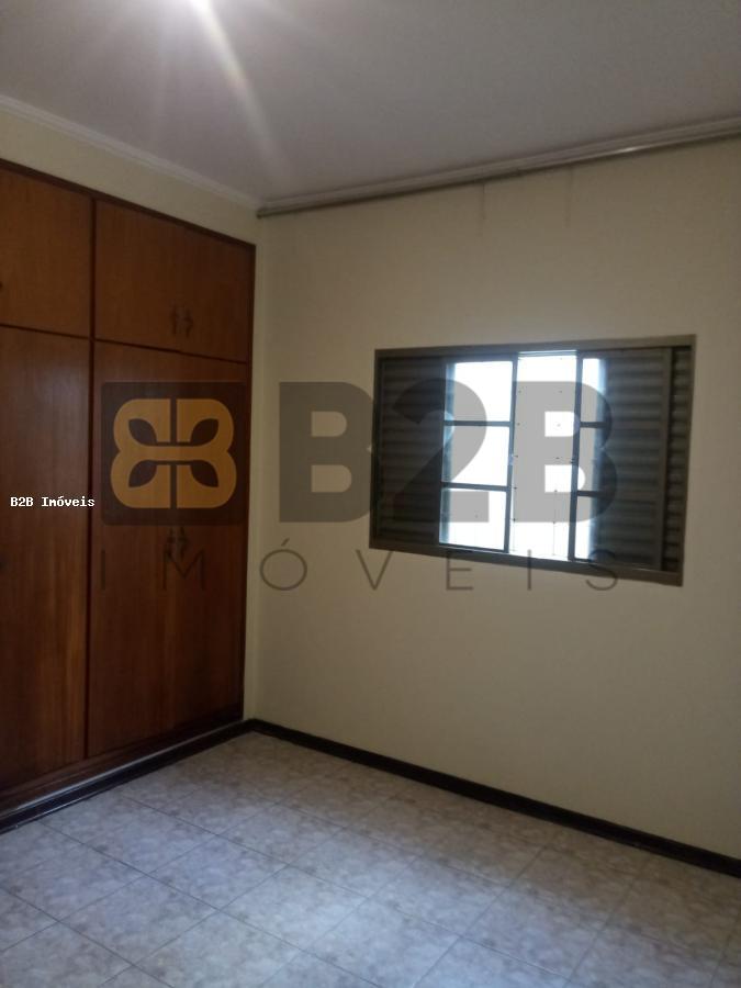 Casa à venda com 3 quartos, 175m² - Foto 9