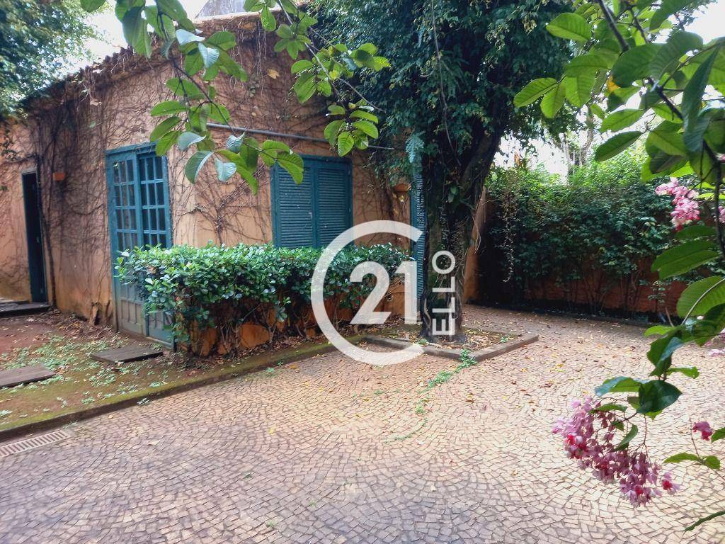 Casa à venda com 3 quartos, 290m² - Foto 2