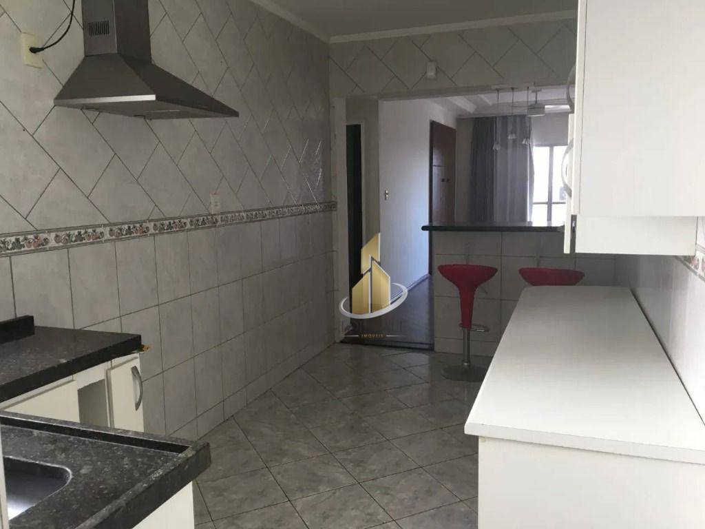 Apartamento à venda com 2 quartos, 72m² - Foto 3