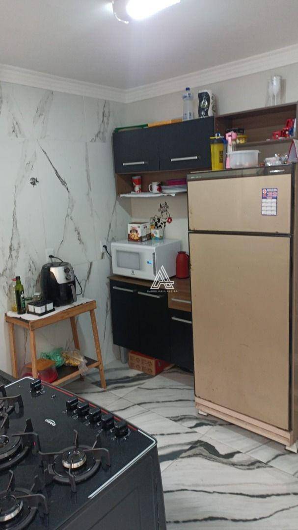 Sobrado à venda com 2 quartos, 70m² - Foto 1