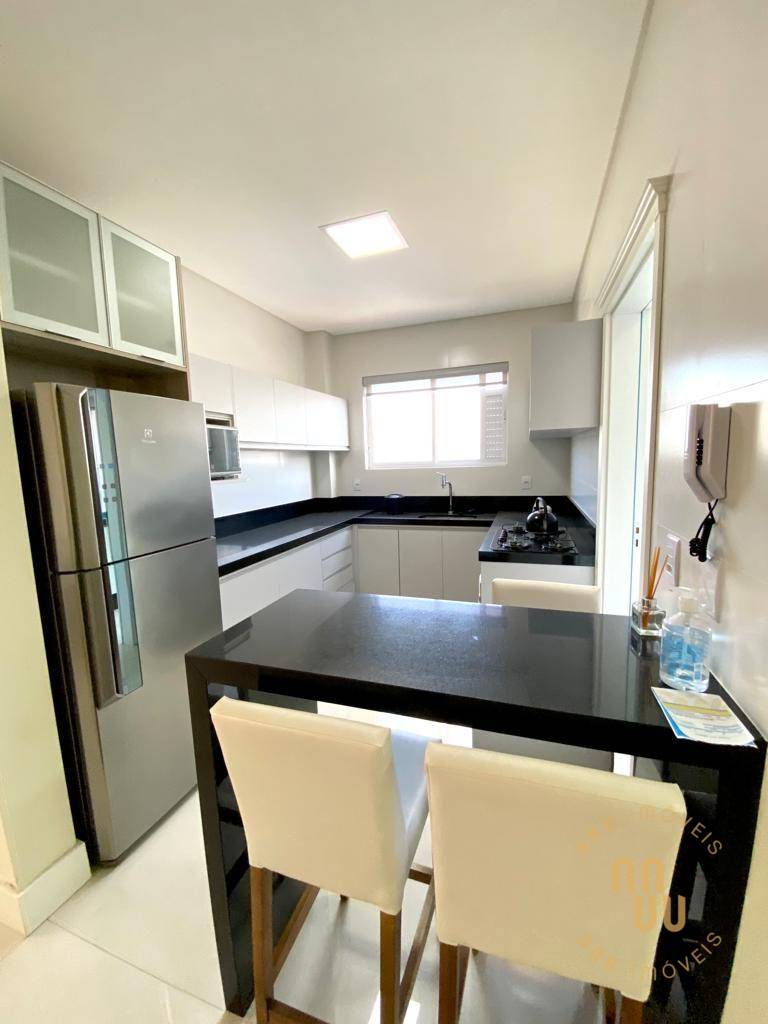 Apartamento à venda com 3 quartos, 120m² - Foto 17