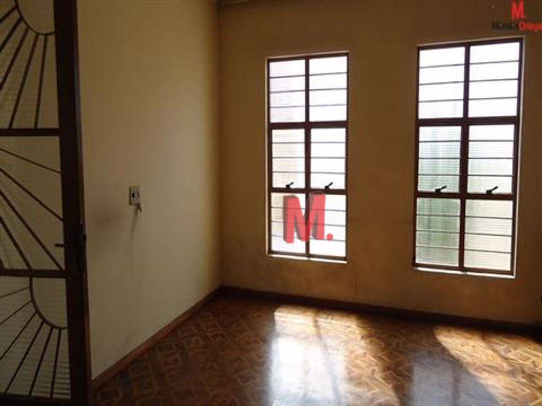 Casa à venda com 4 quartos, 132m² - Foto 2