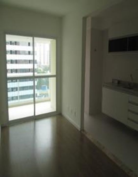 Apartamento à venda com 2 quartos, 64m² - Foto 2