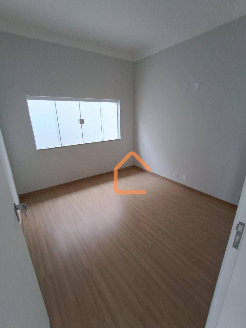 Casa à venda com 3 quartos, 175m² - Foto 8