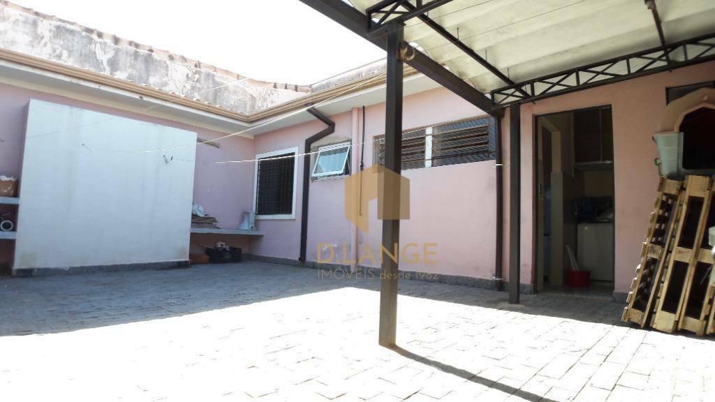 Casa à venda com 3 quartos, 220m² - Foto 20