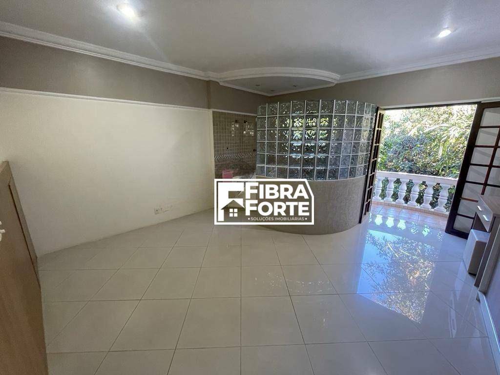 Casa à venda com 3 quartos, 274m² - Foto 20