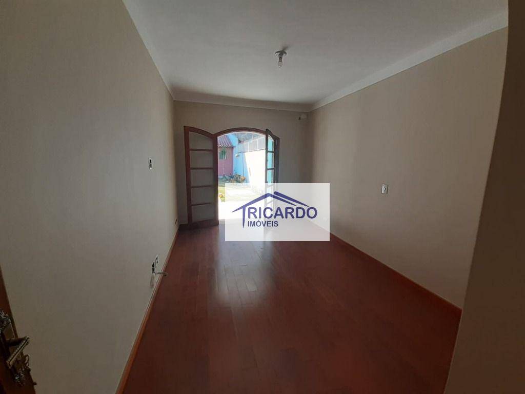 Sobrado à venda com 3 quartos, 300m² - Foto 34