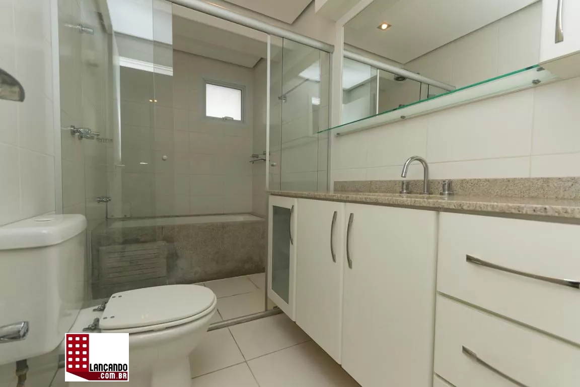 Apartamento à venda com 3 quartos, 213m² - Foto 4