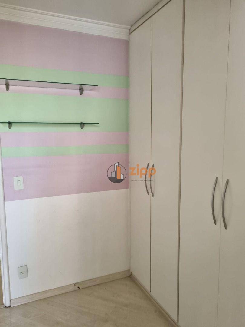 Apartamento para alugar com 3 quartos, 90m² - Foto 18