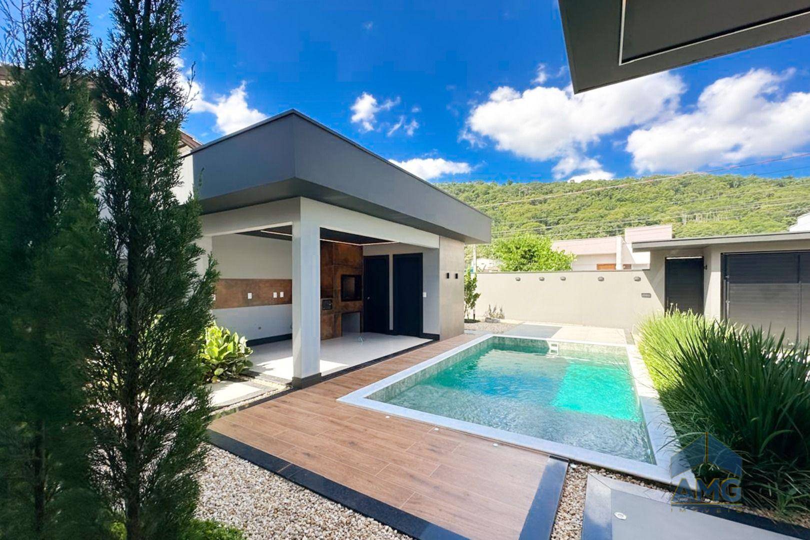 Casa, 4 quartos, 260 m² - Foto 2