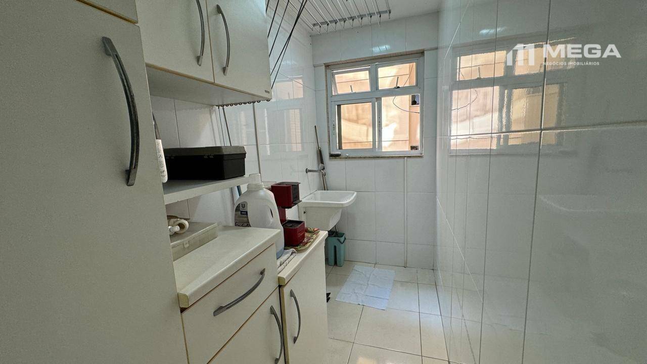 Apartamento à venda com 3 quartos, 156m² - Foto 12