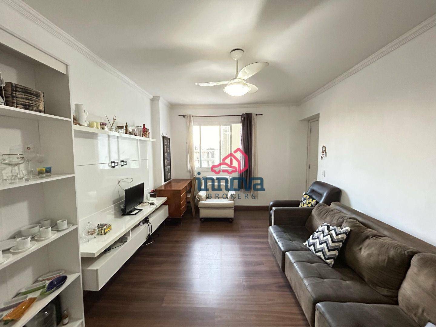 Apartamento à venda com 3 quartos, 74m² - Foto 1