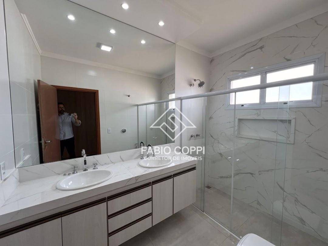 Casa de Condomínio à venda com 3 quartos, 236m² - Foto 17