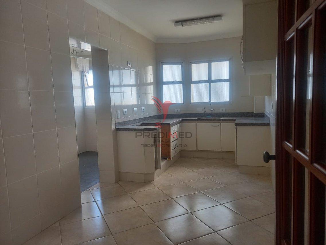 Apartamento à venda com 2 quartos, 77m² - Foto 3