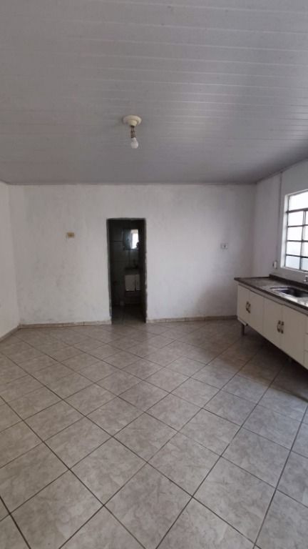 Casa para alugar com 1 quarto, 50m² - Foto 6